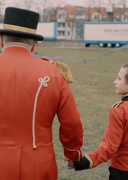 ZIRKUSKIND (CIRCUS BOY)