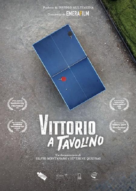 VITTORIO A TAVOLINO