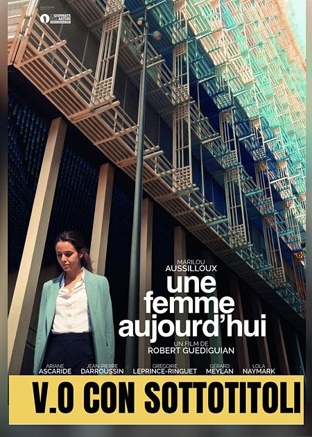 UNE FEMME AUJOURD'HUI