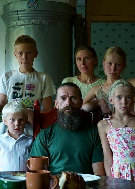 CARELIA. INTERNATIONAL WITH MONUMENT