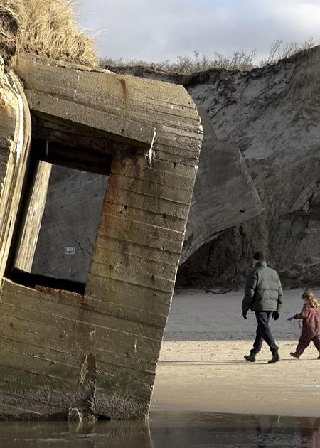 LOCAL HEROES - MEMENTO MURI