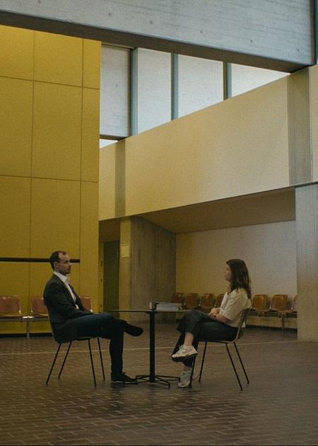 WAS AN EMPFINDSAMKEIT BLEIBT