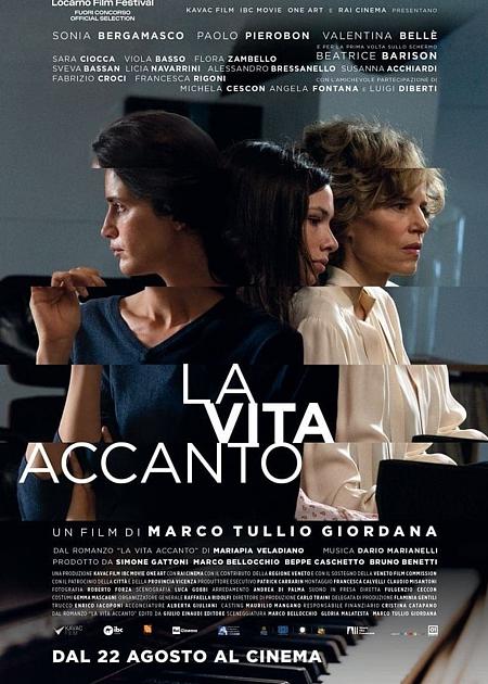 LA VITA ACCANTO (THE LIFE APART)